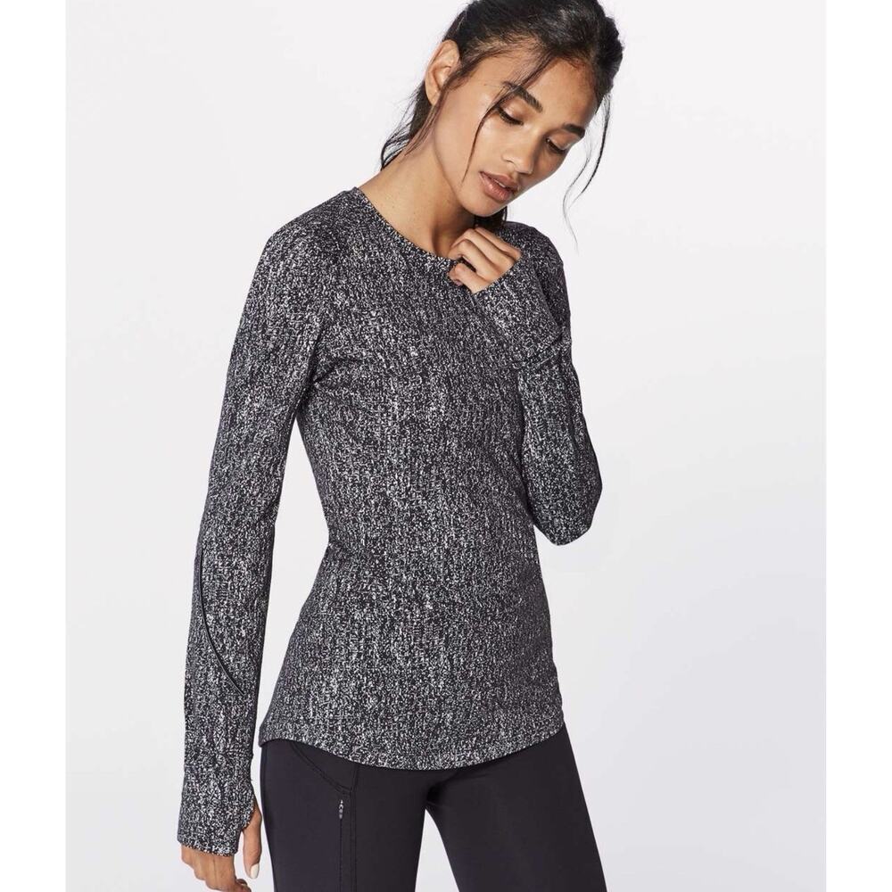 Lululemon Extra Mile Pocket Black White Athletic Top Long Sleeve 6 Thumbholes